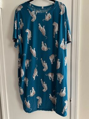 Teal Tiger Print Women’s Sleepshirt Size 2X-3X